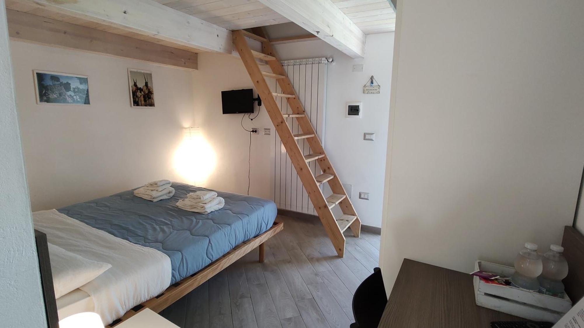 Memento Bed and Breakfast Ossi Eksteriør billede